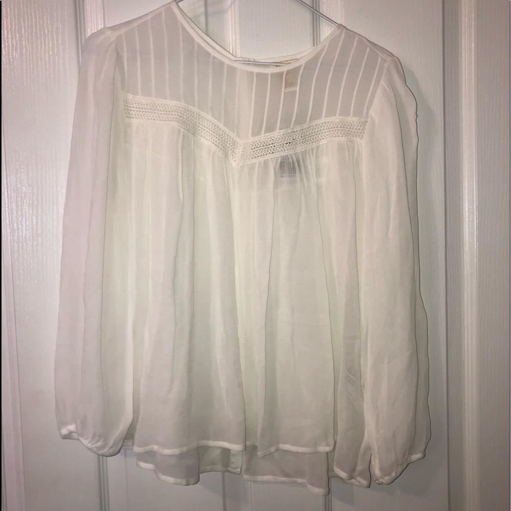 White button down shirt with detailed top